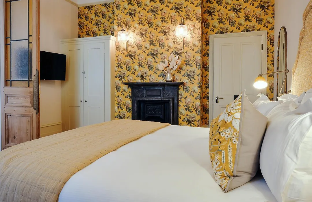 The Black Lion Pub & Boutique Guesthouse-1